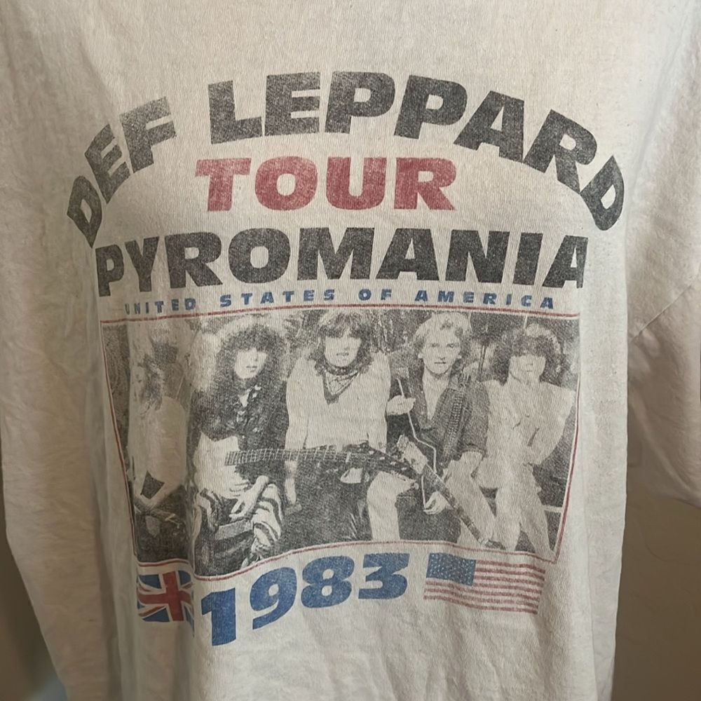 Def Leppard Cream In Color Pyromania 1983 Graphic Shirt - Picture 4 of 8